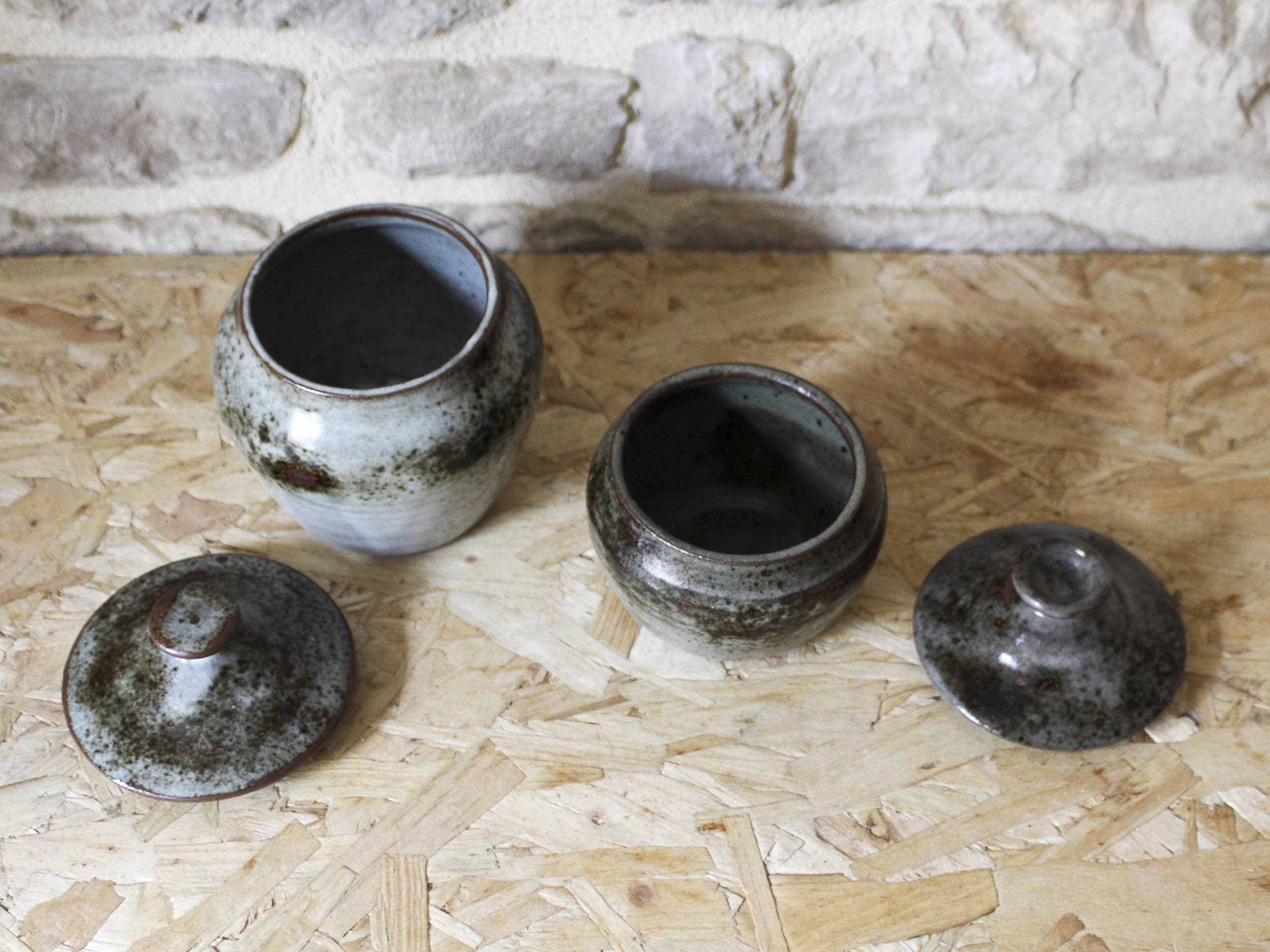 2 stoneware pots by Chantal and Thierry Robert - Puisaye