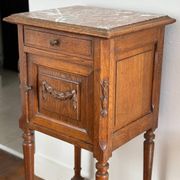 Table de chevet