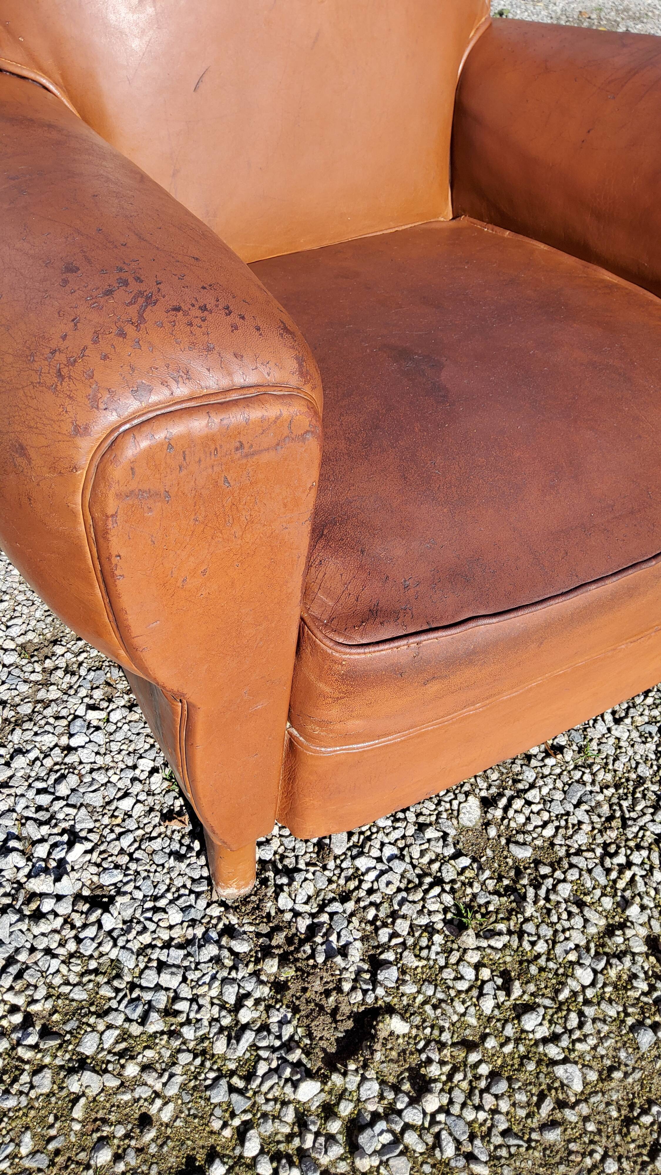 Club armchair in brown leather art deco 1930