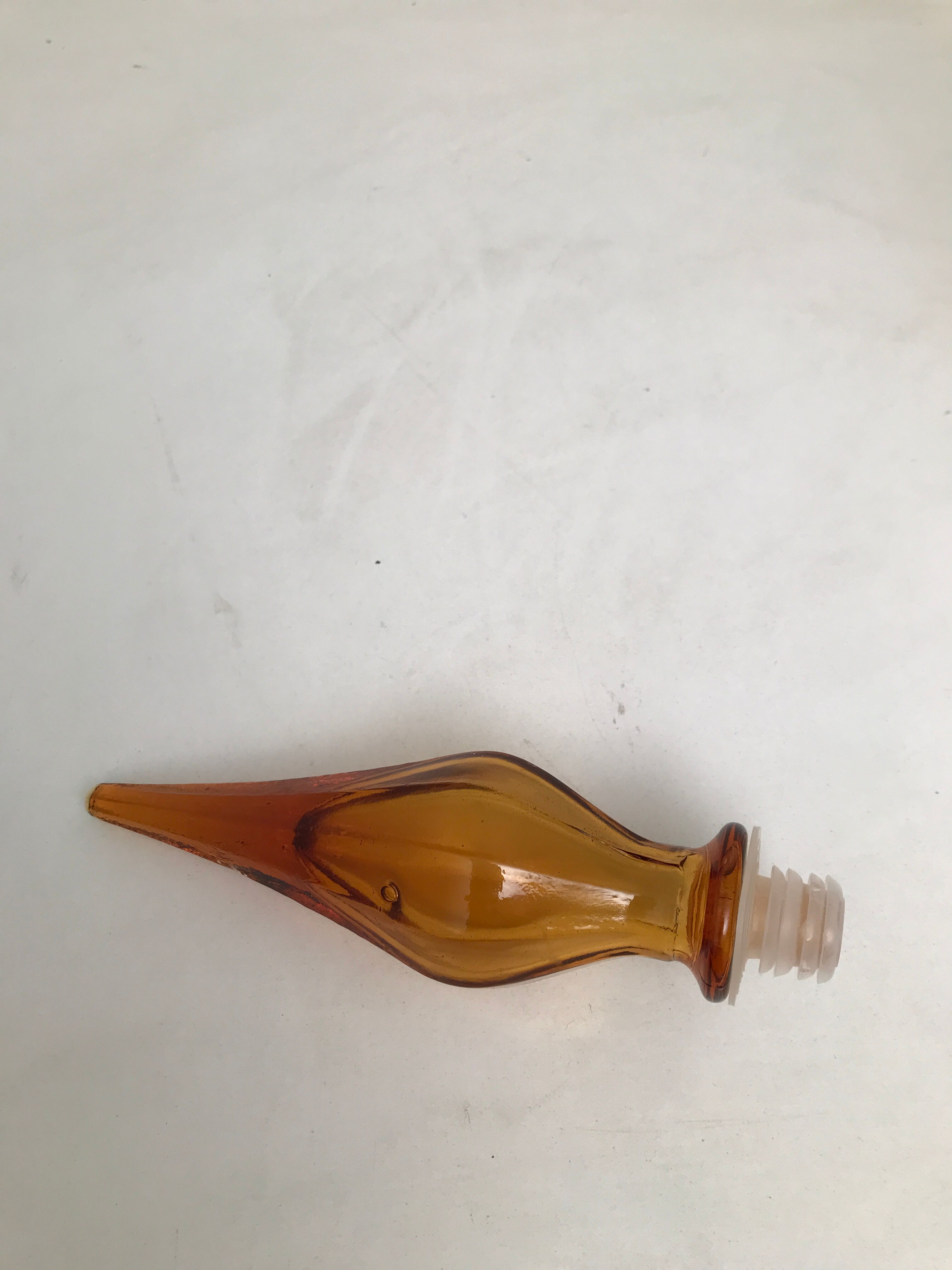 Carafe employment 60s