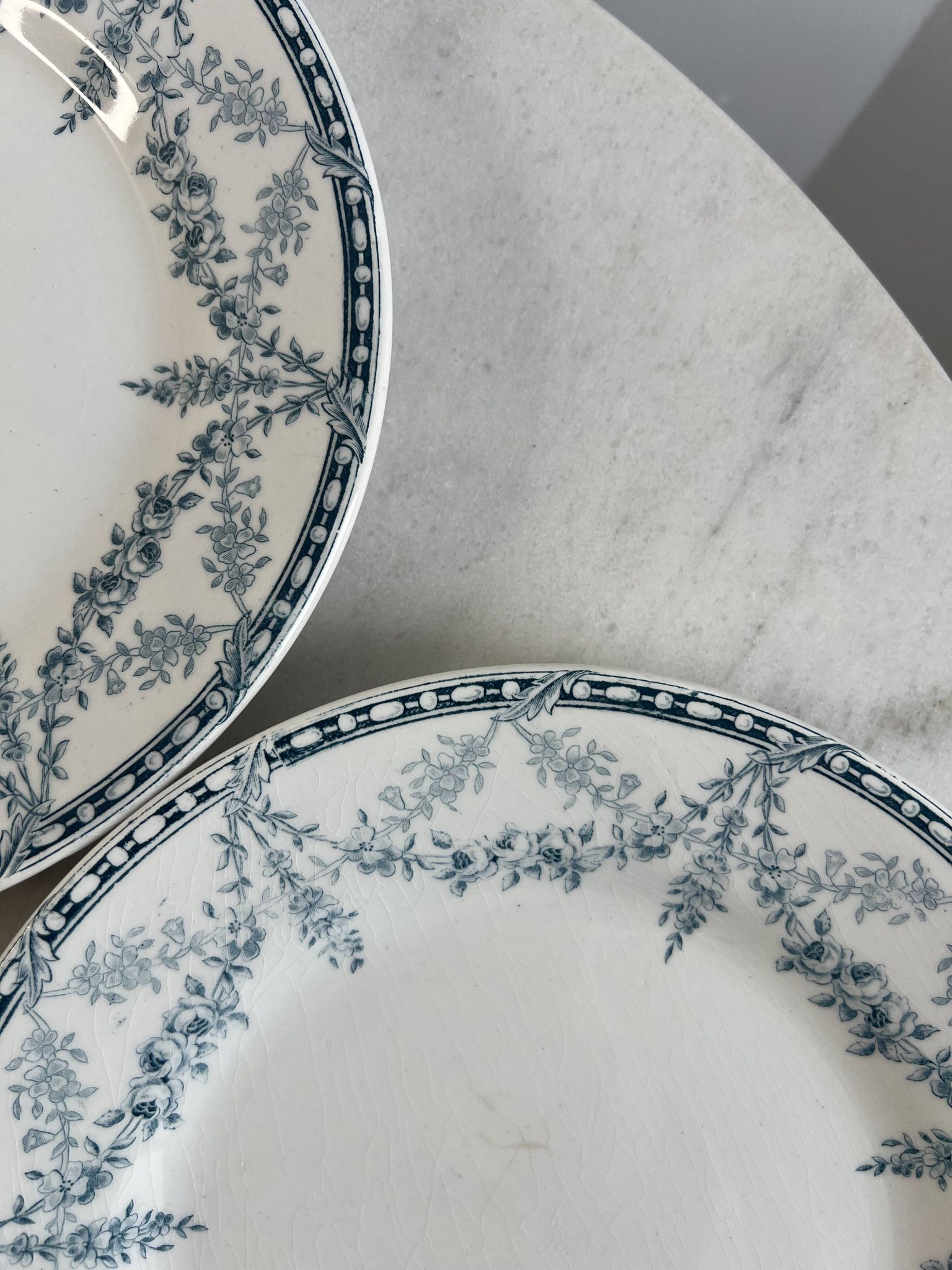 Set of 4 flat plates Creil and Montereau Labrador