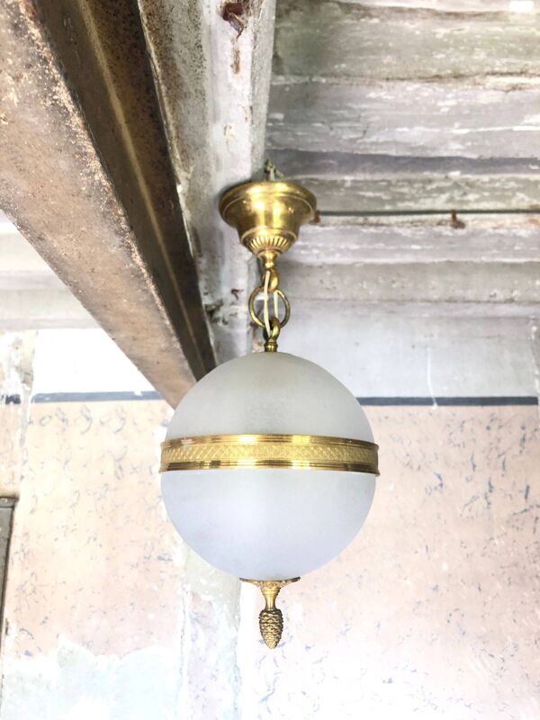 Suspension vintage , suspension boule verre givré, lampe de plafond, lustre