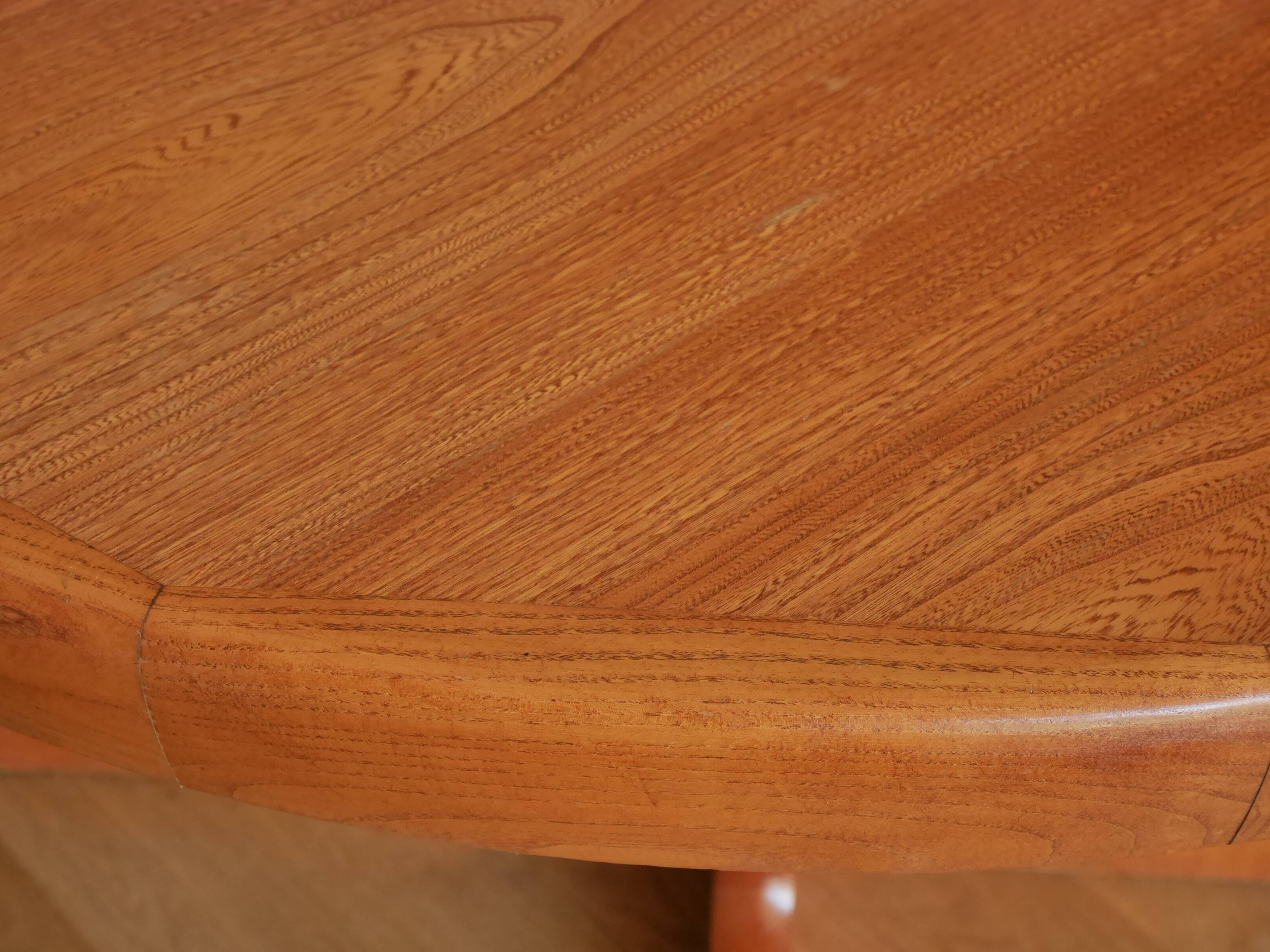 Elm meal table 2 central foot extensions