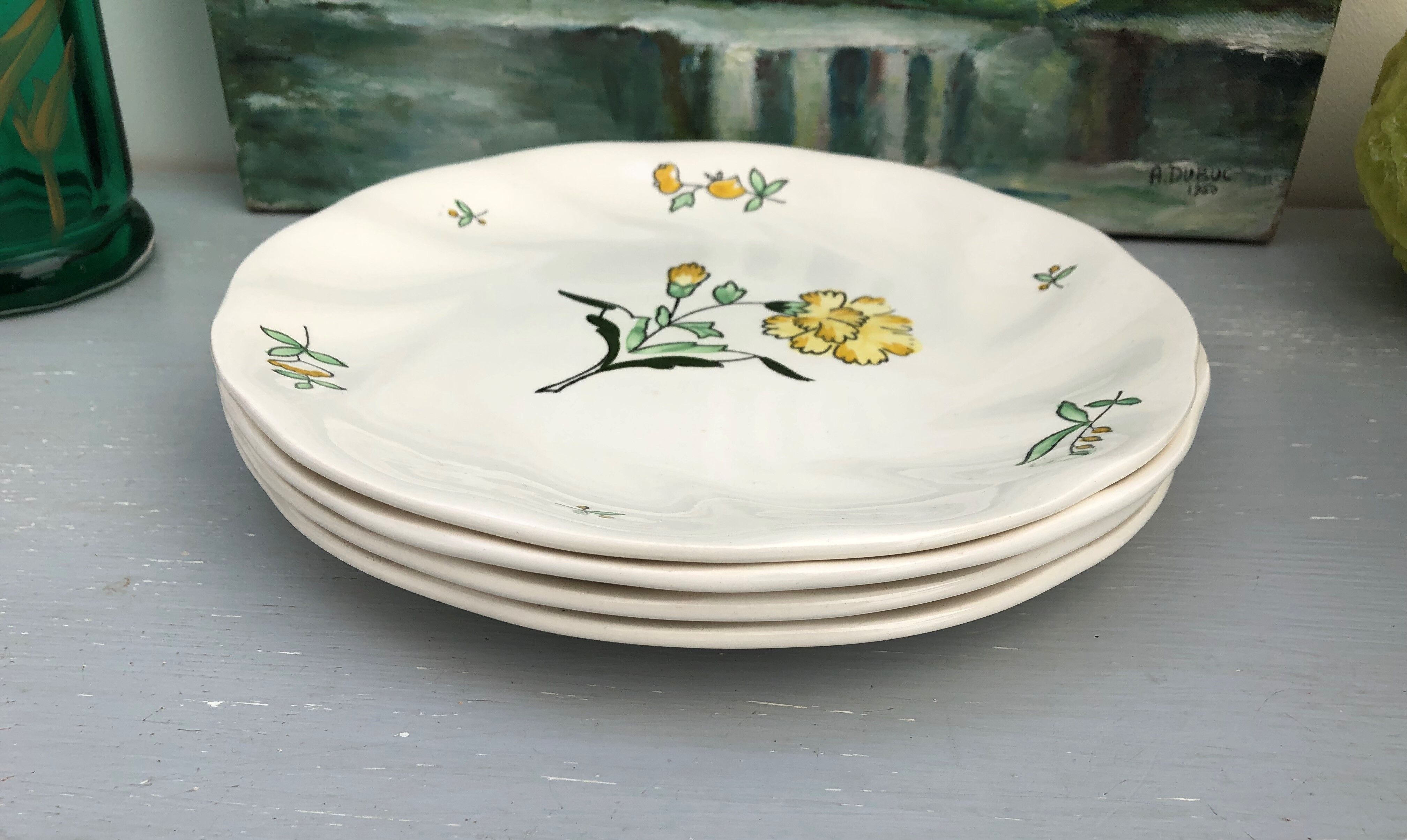 Flat plates stamped saline France