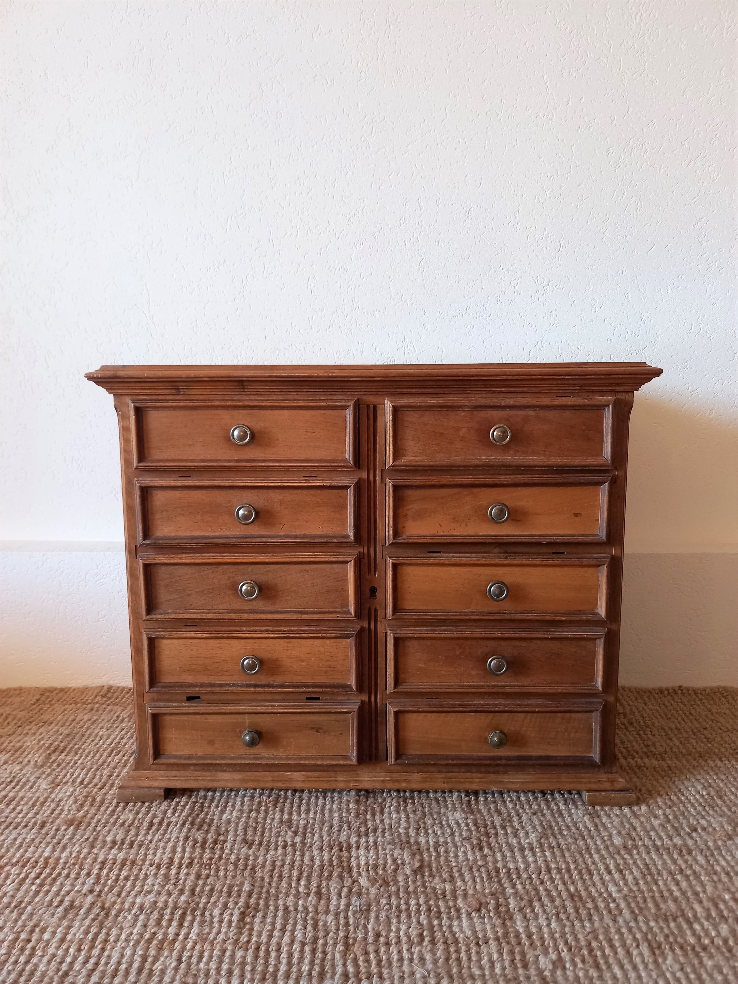 Trade furniture