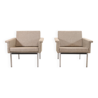 Set of two Dutch designer Coen de Vries armchairs for Gispen model 1455