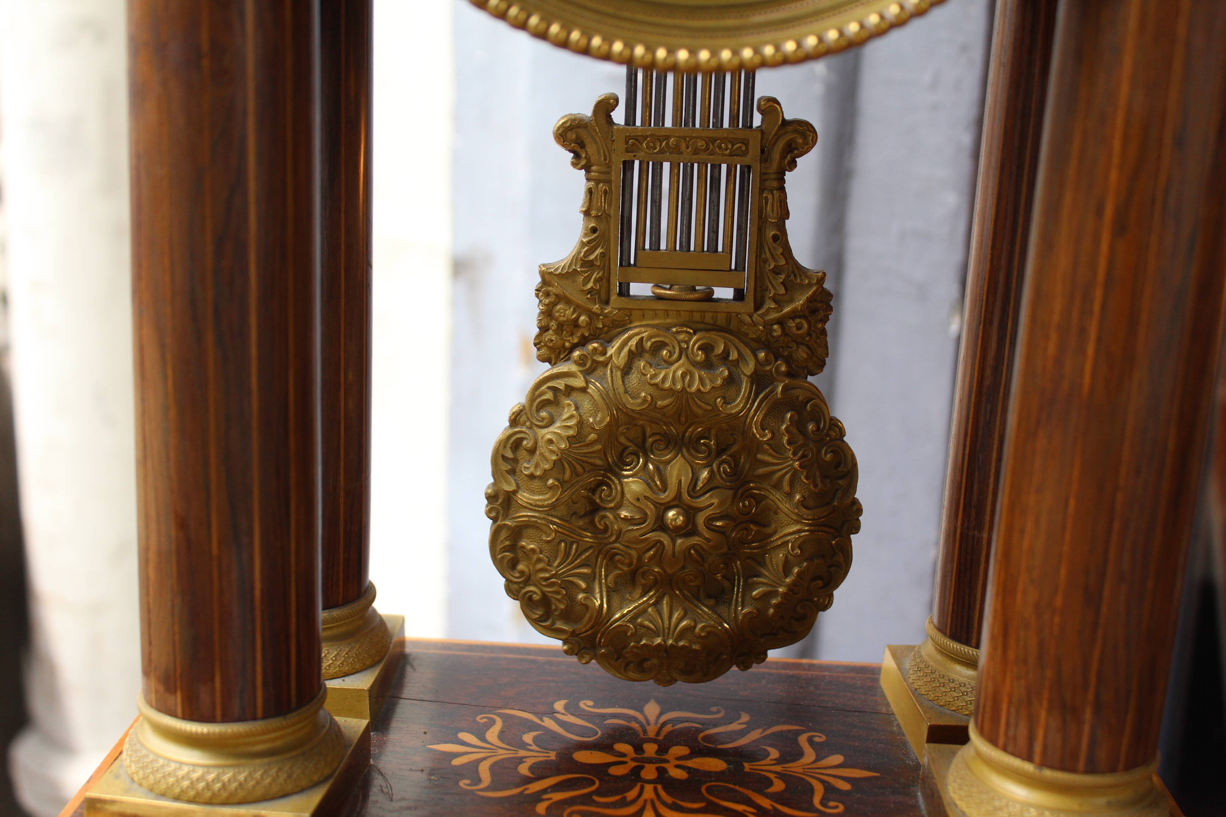 Pendulum in marquetry