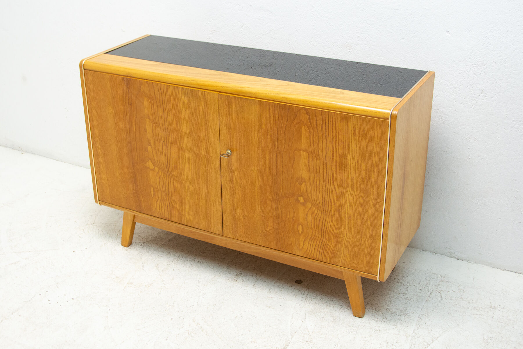 Mid century dresser by Nepožitek & Landsman for Jitona, 1970´s