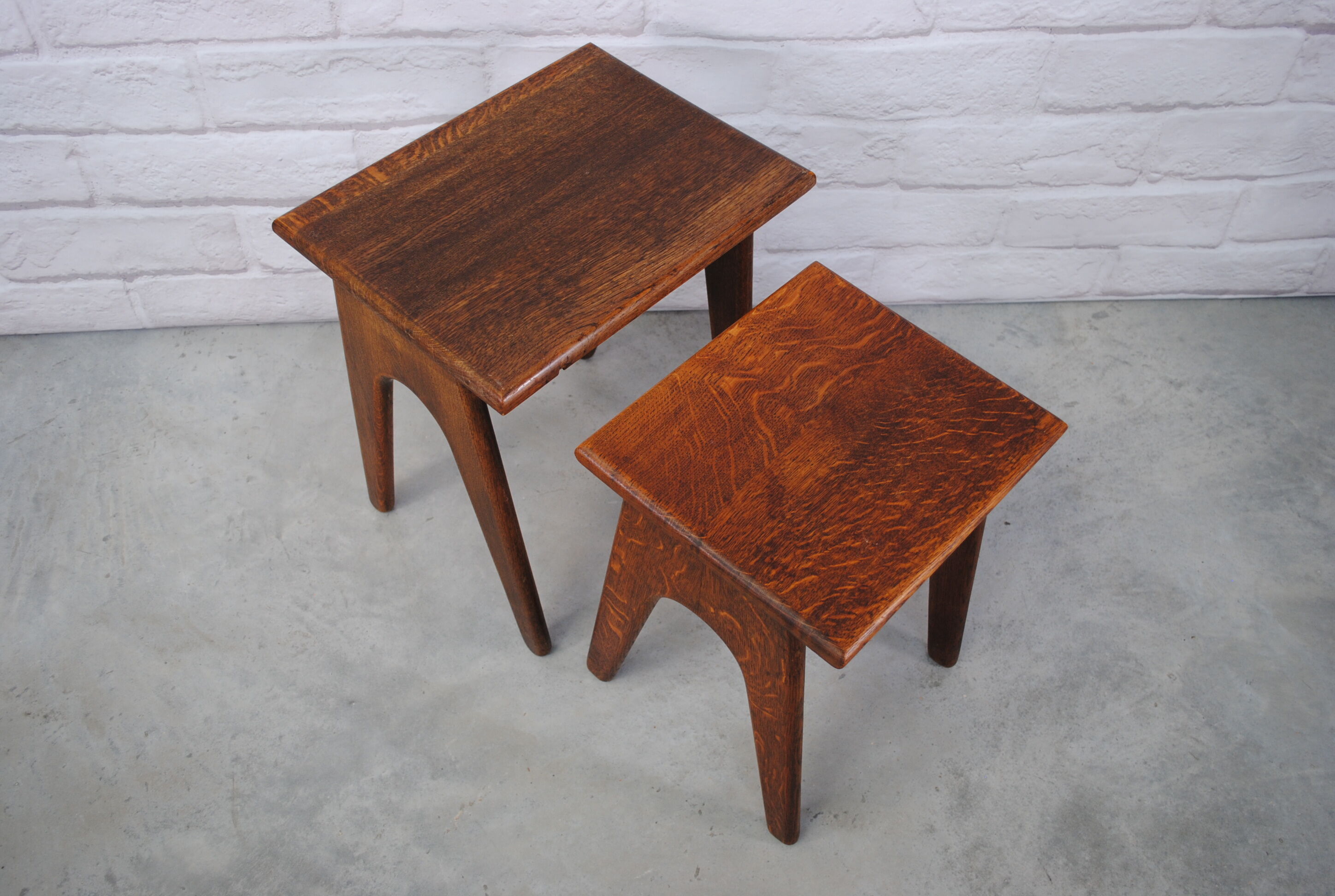 Pull out tables 1950