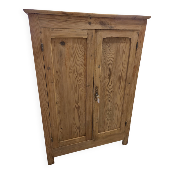 Armoire décapée