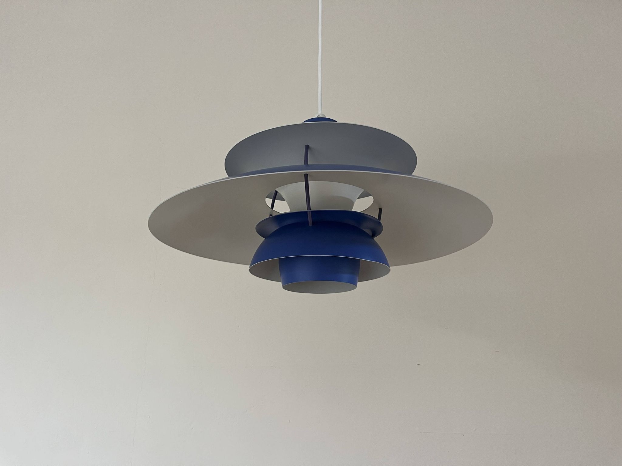 Vintage Louis Poulsen PH5 - very beautiful condition - Poul Henningsen