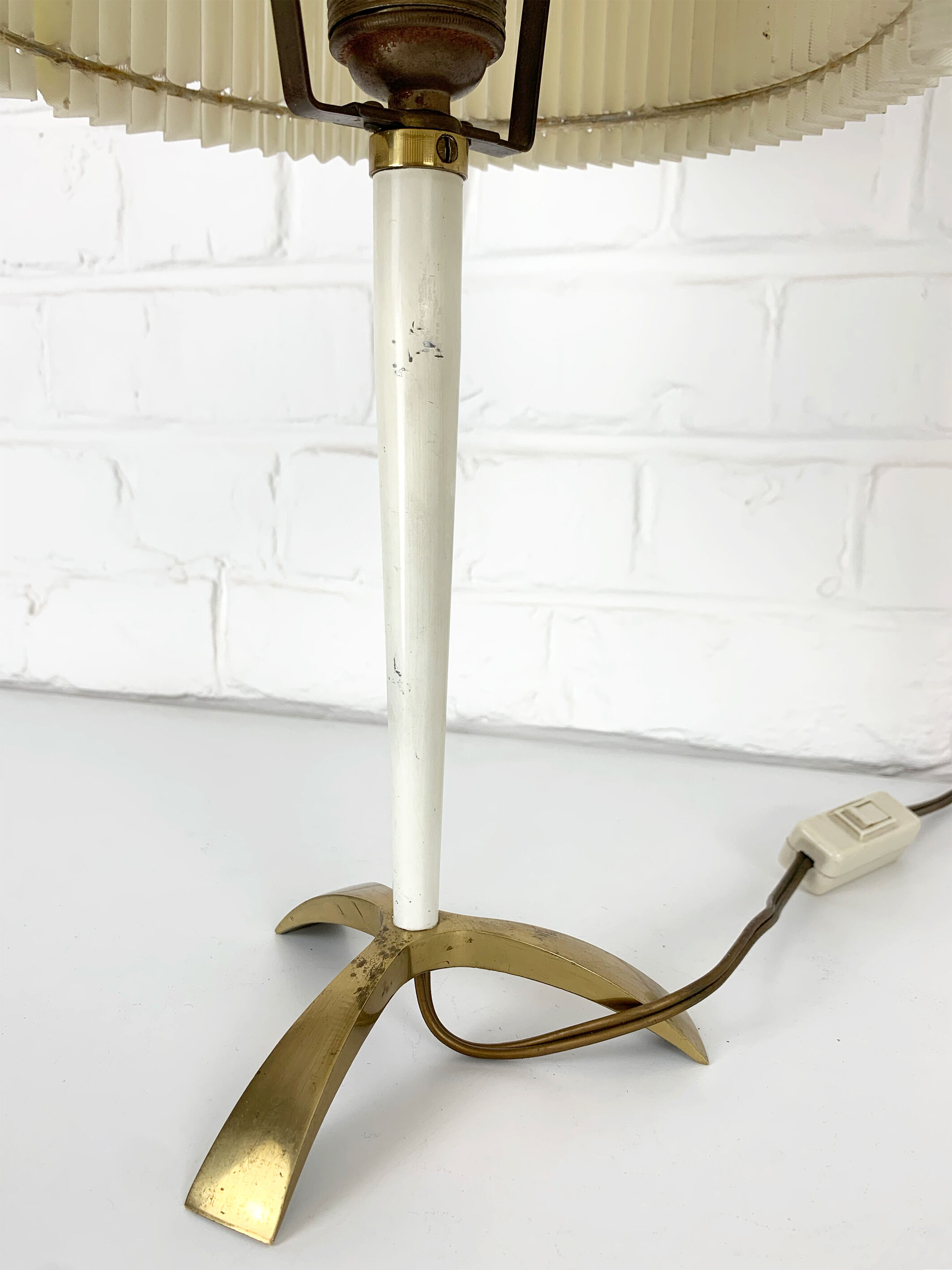 Modernist Table Lamp by J.T. Kalmar, Austria, Mid-Century Brass