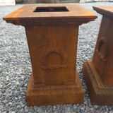 Cast iron bases for Medici vases or statues