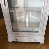 Showcase cabinet