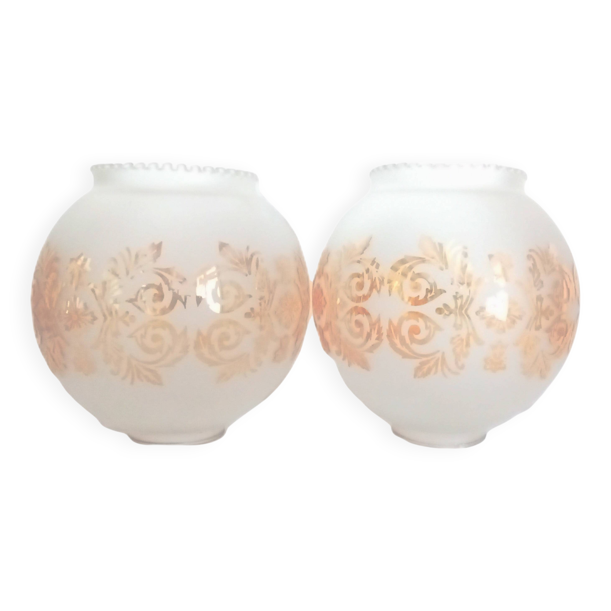 Pair of globes for light fixture