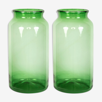 Vases en verre antique vert