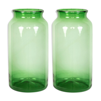 Vases en verre antique vert