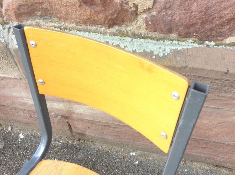 Lot of 15 vintage mullca 510 school chairs