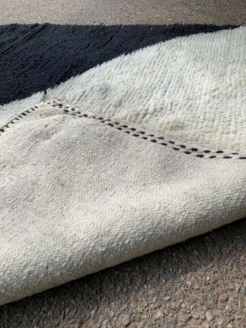 Handmade Moroccan rug white-black 200cm x 300cm
