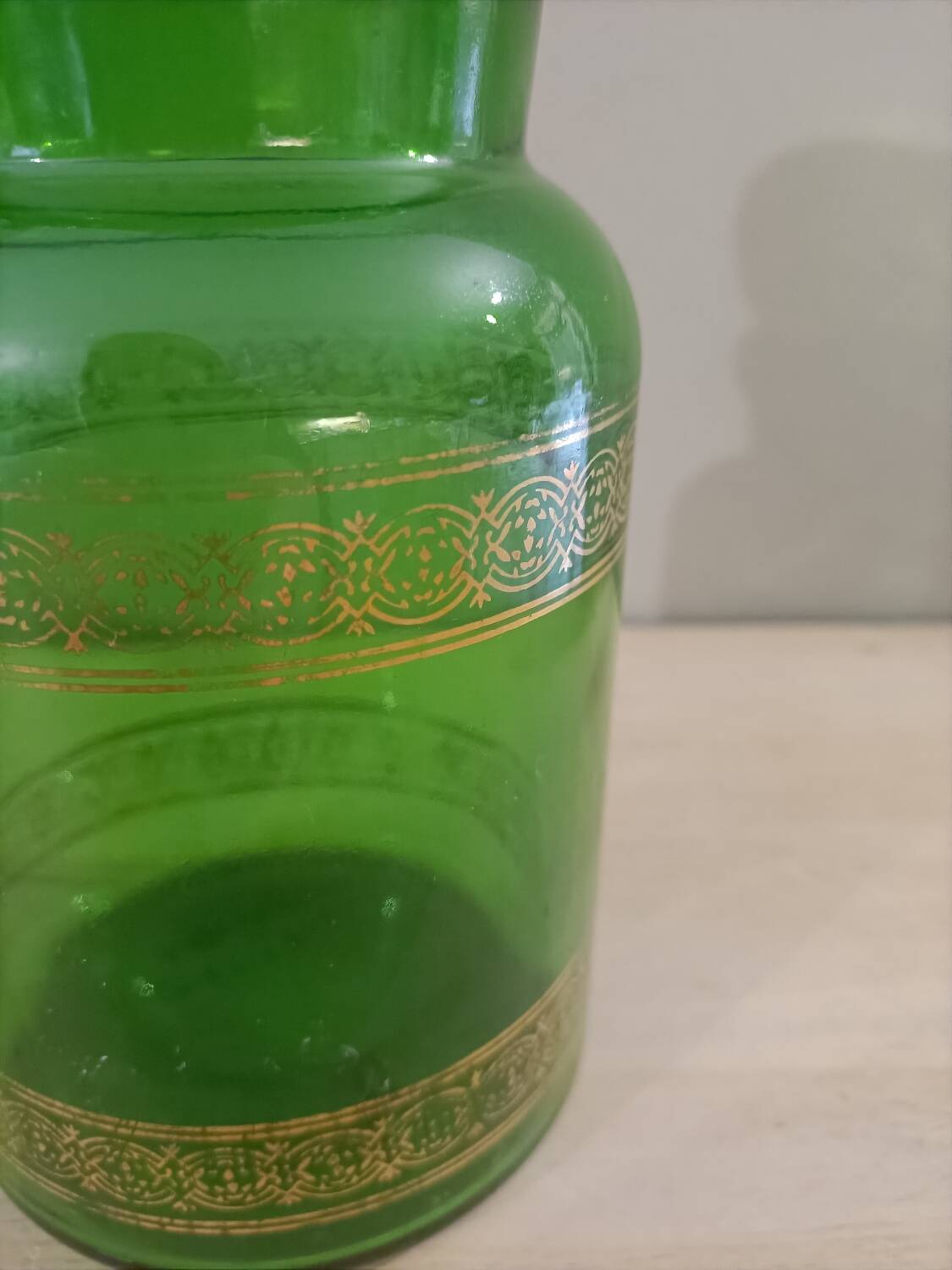 Green retro glass candy box