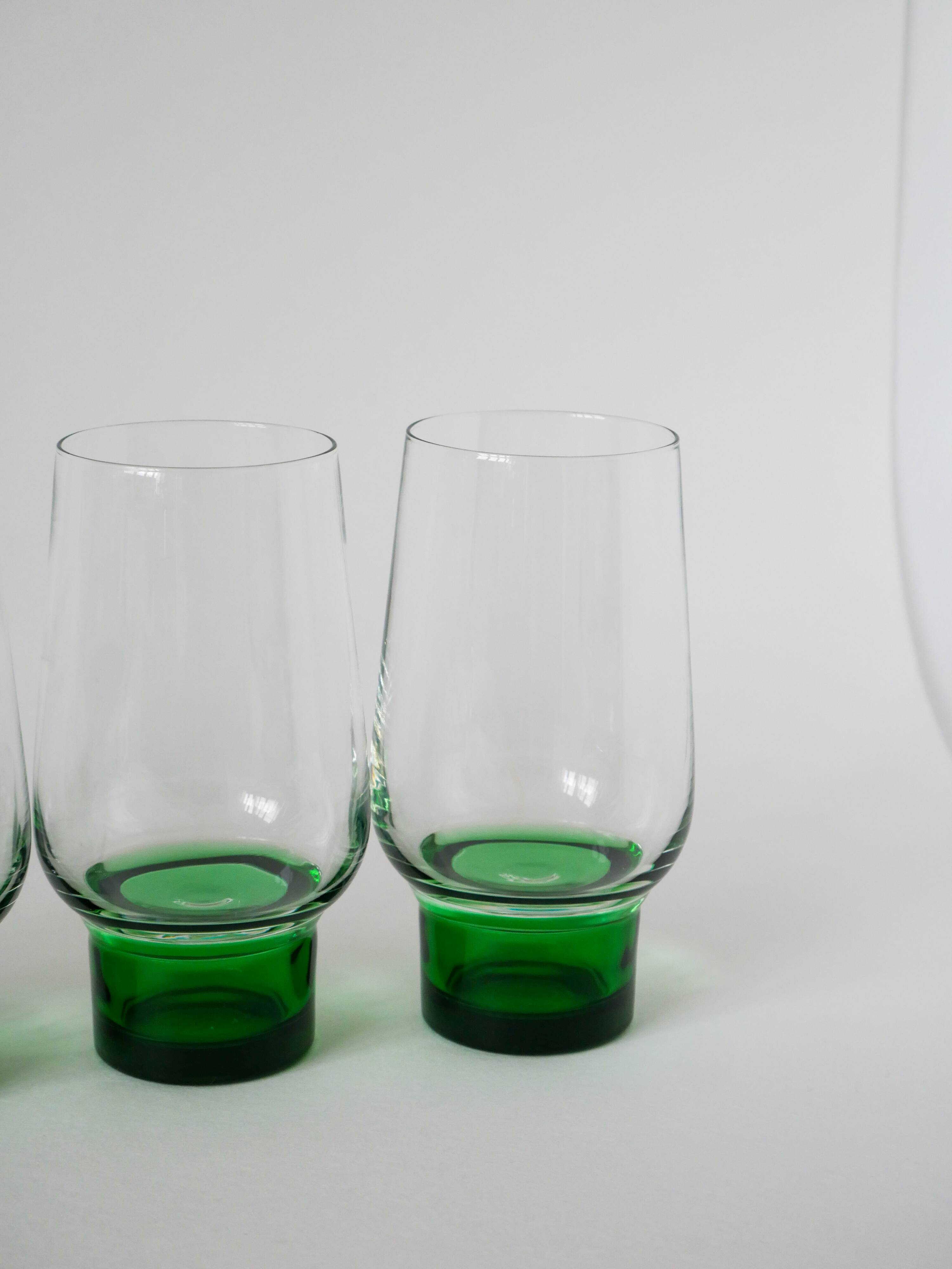 Set of 5 Long Drink Design glasses with green legs, 1970