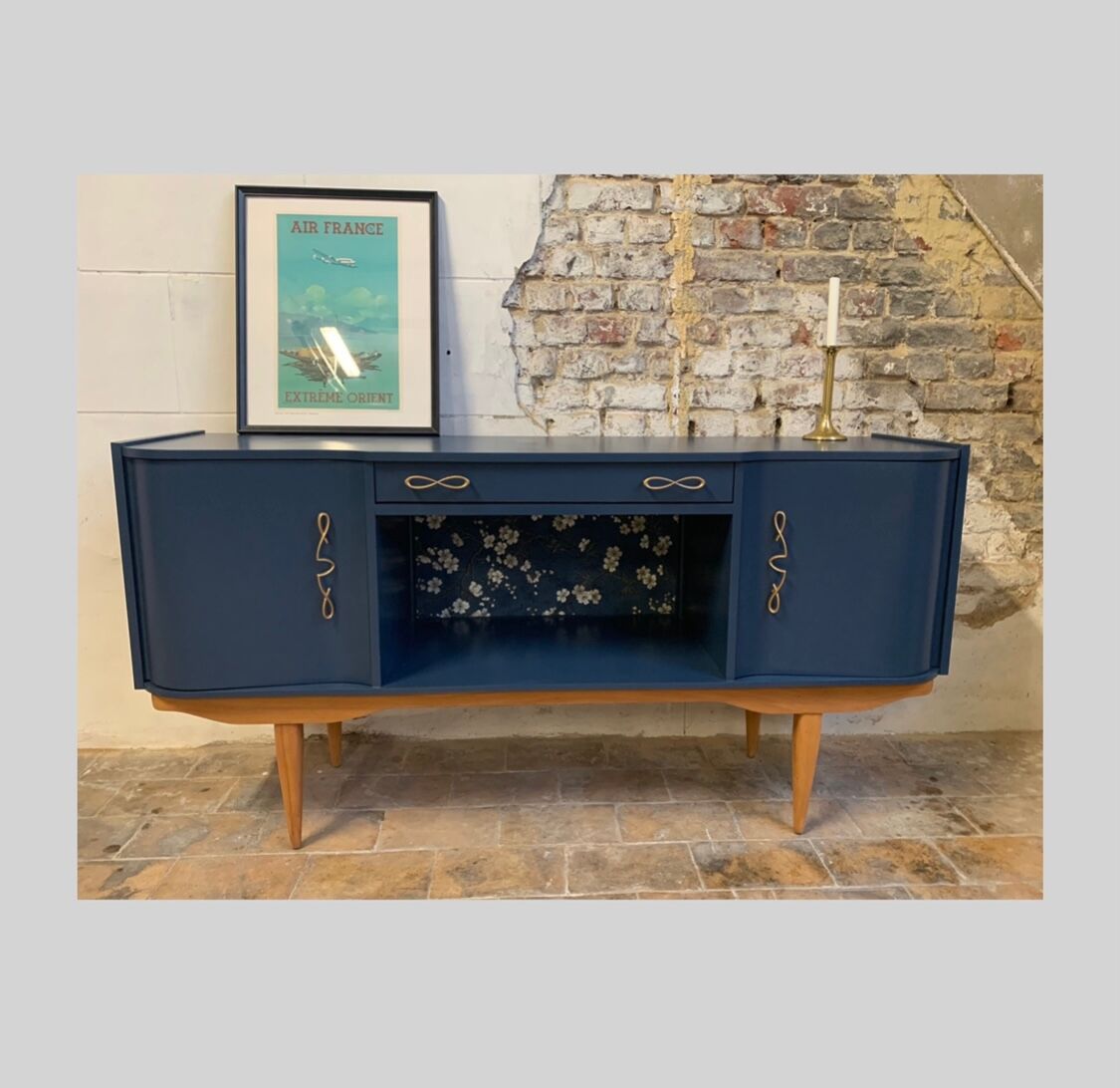 Vintage midnight blue row