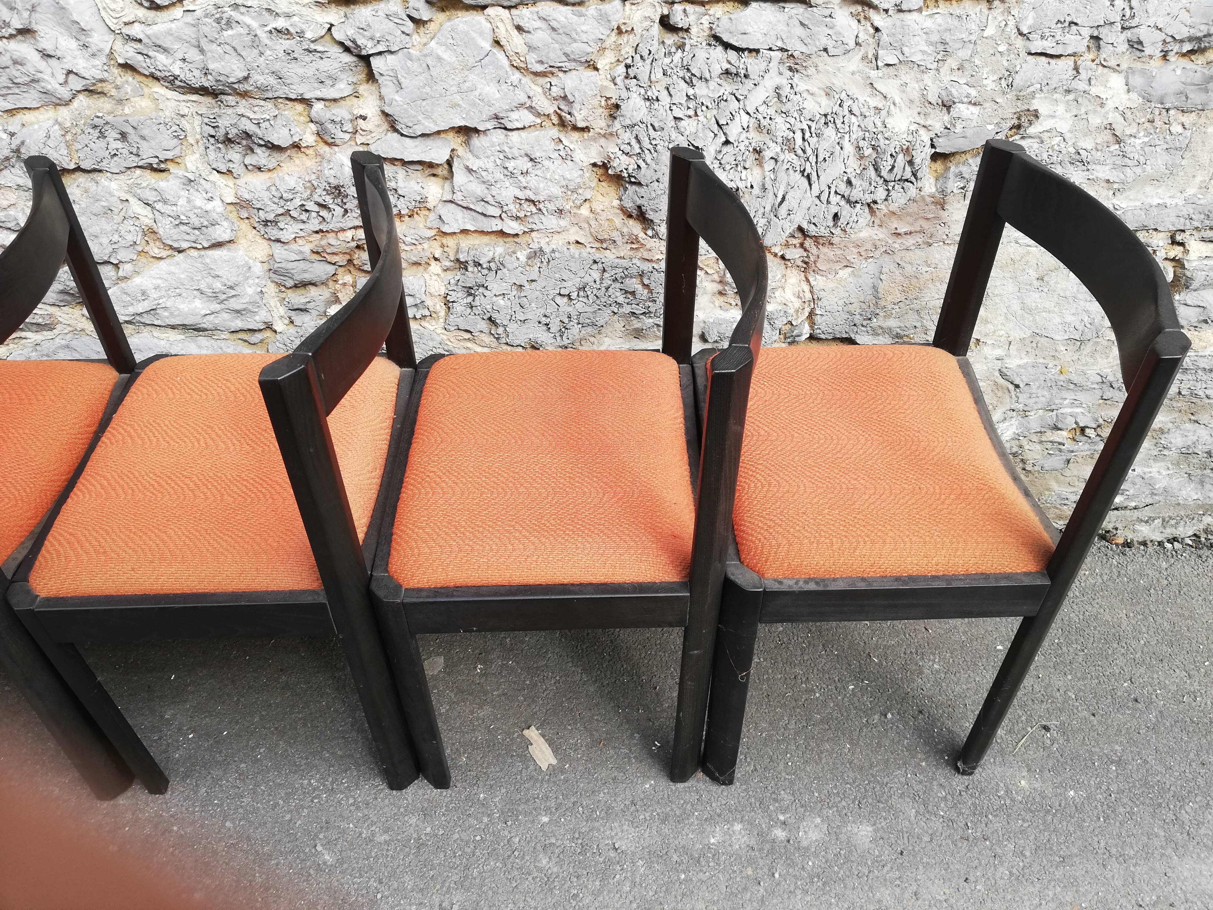 Chaises design graphique brutaliste 1970