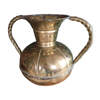 Vase en cuivre