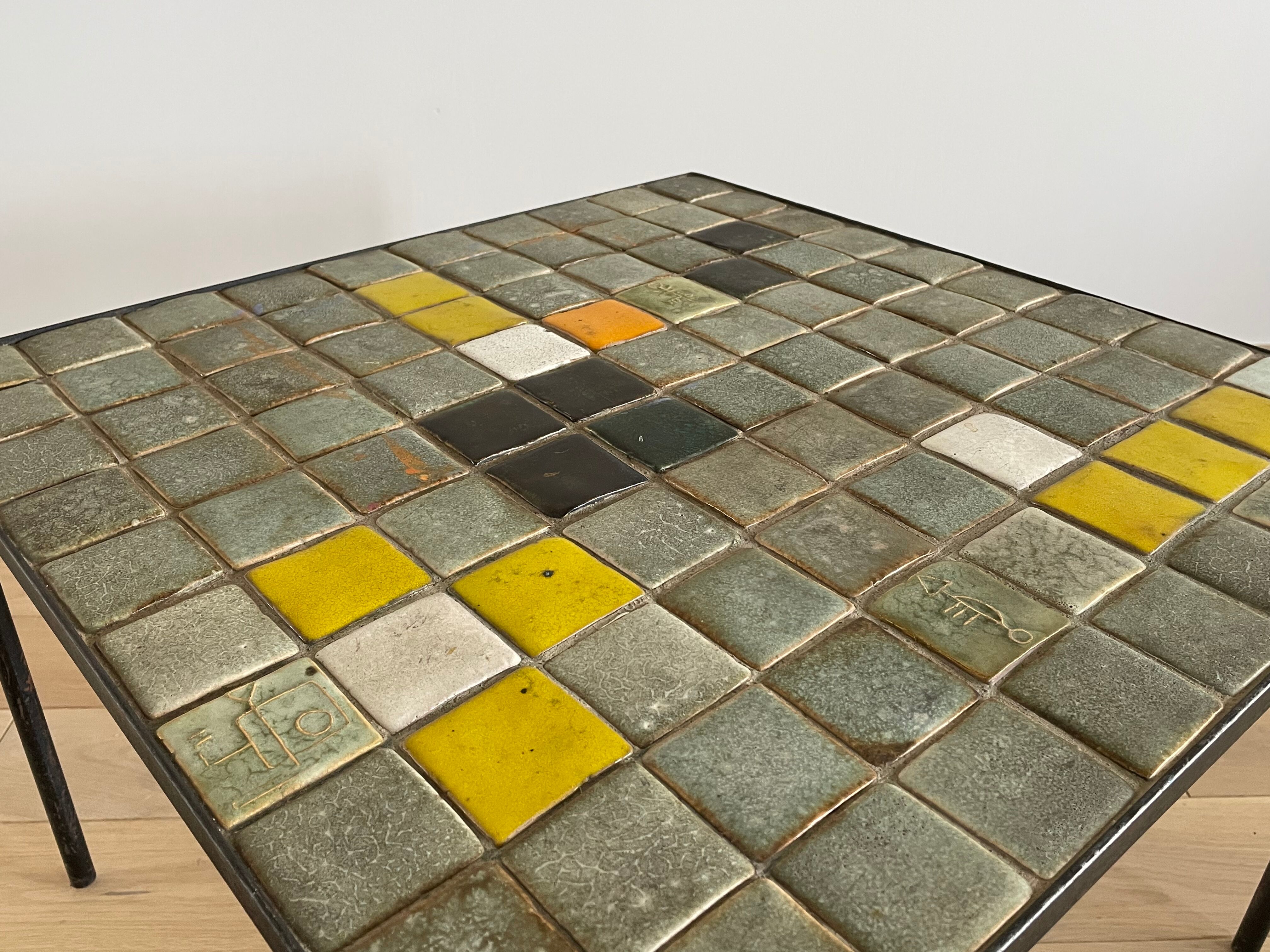 Table basse en céramique par « Les 2 potiers », 1960