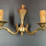 Paire d'applique en bronze stylisé classique