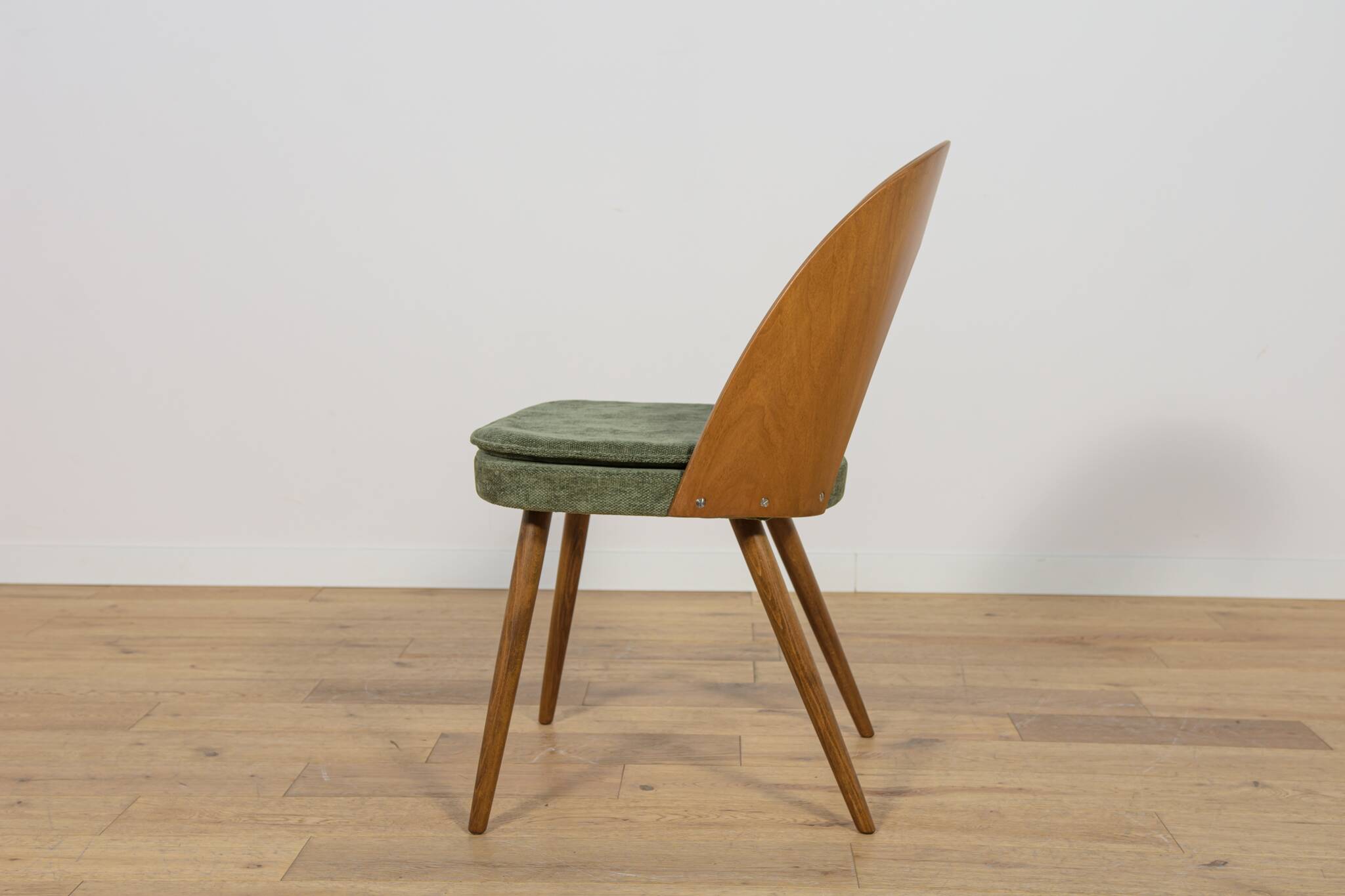 Chaises de salle à manger par Antonín Šuman pour Tatra, années 1960, lot de 4
