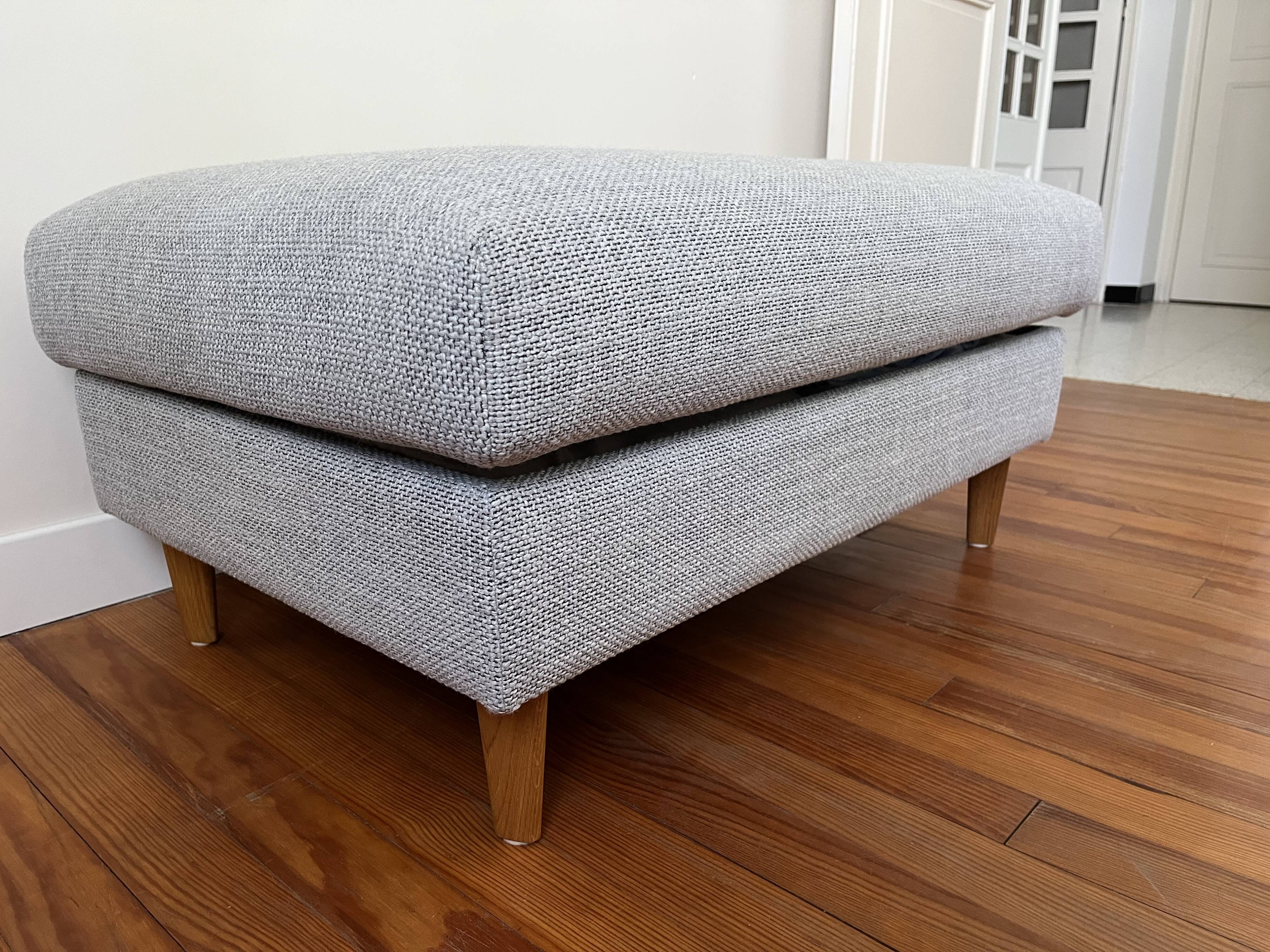 Canapé 3 places + pouf