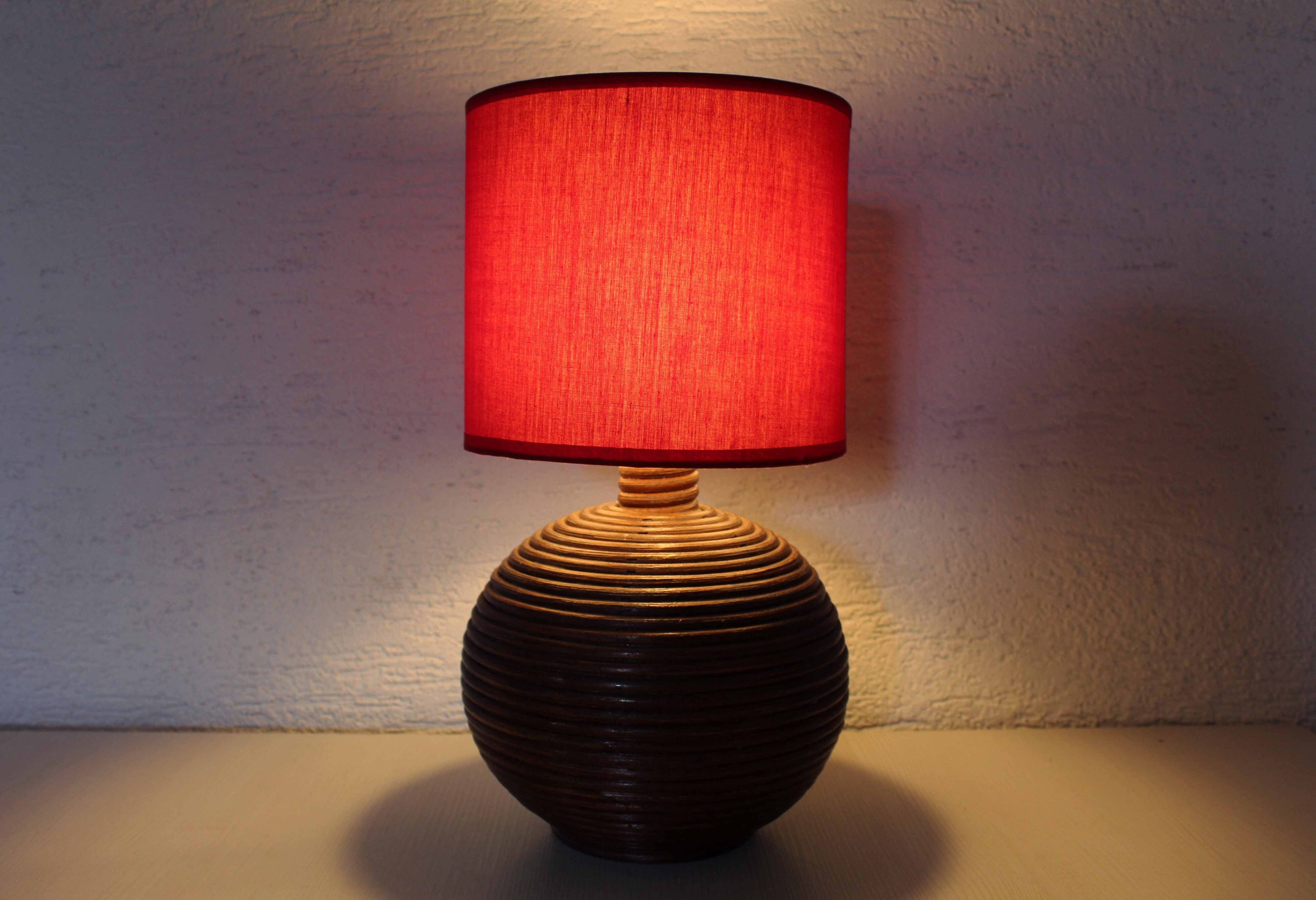 Rattan table lamp