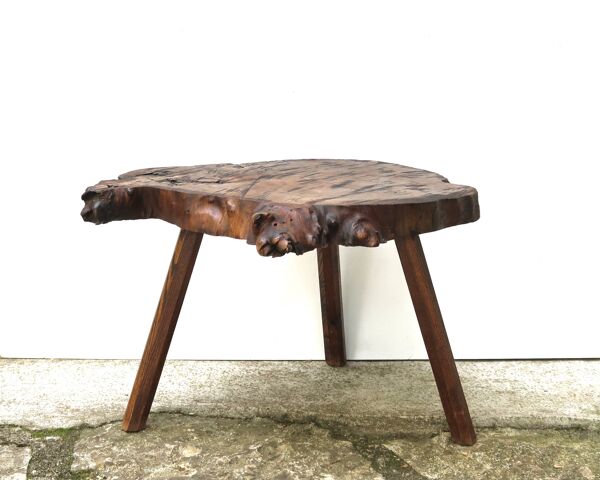 Table d’appoint ou table basse en bois art populaire