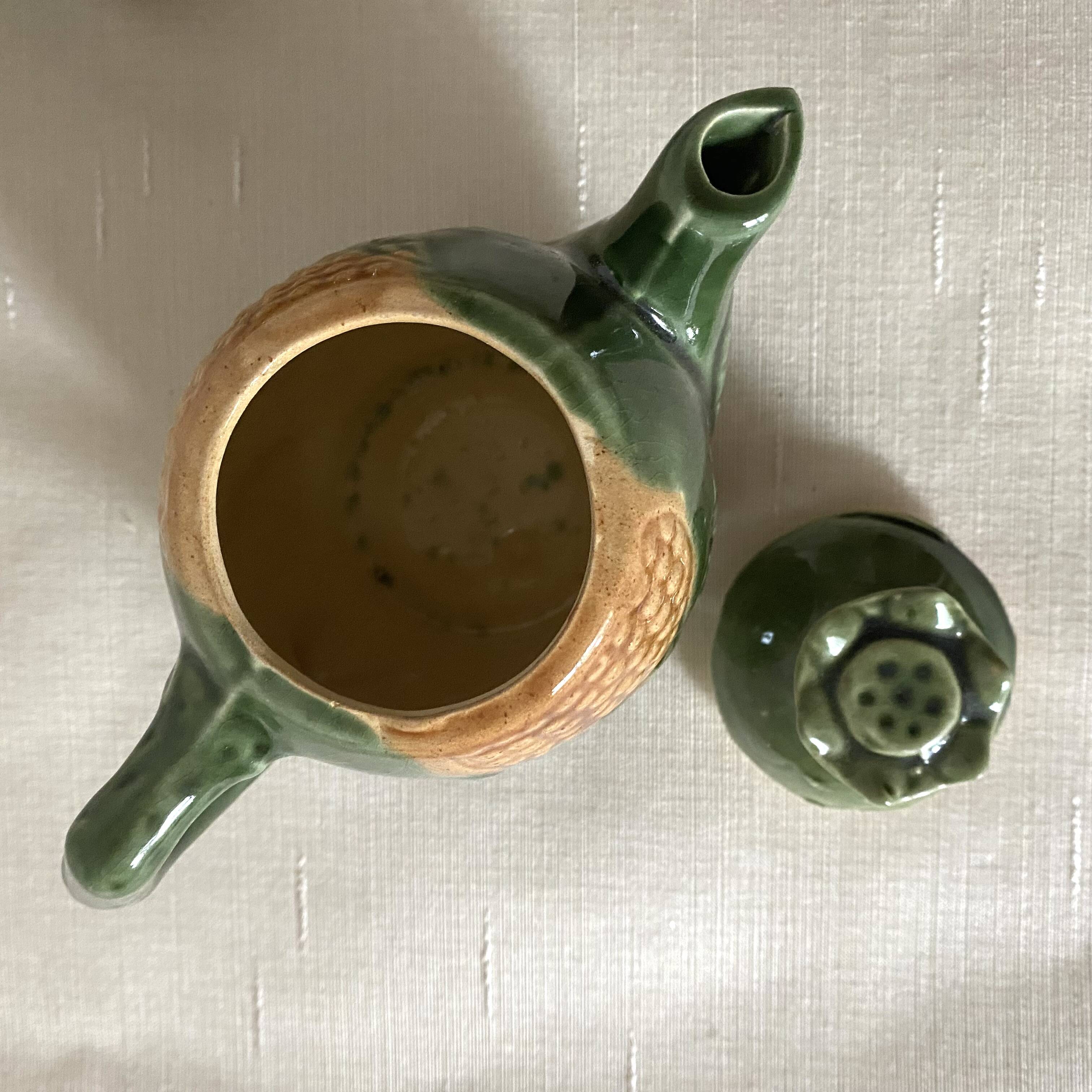 Théière et tasses en barbotine Maïs