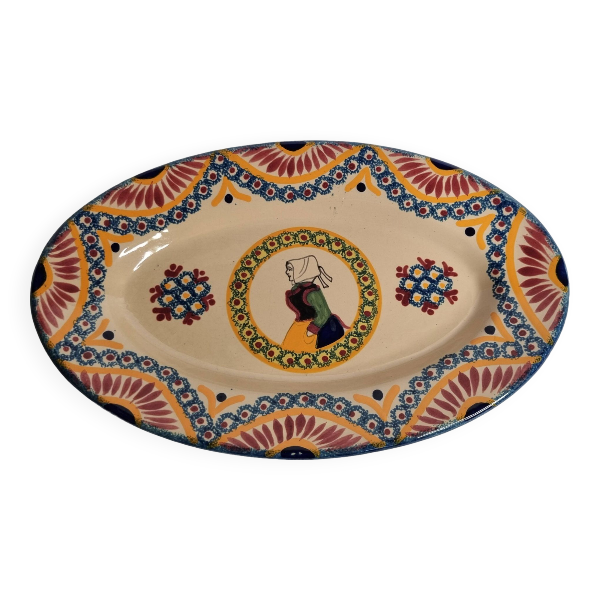 Oval dish in vintage Quimper Henriot earthenware, signed, traditional Breton decor, 29 cm