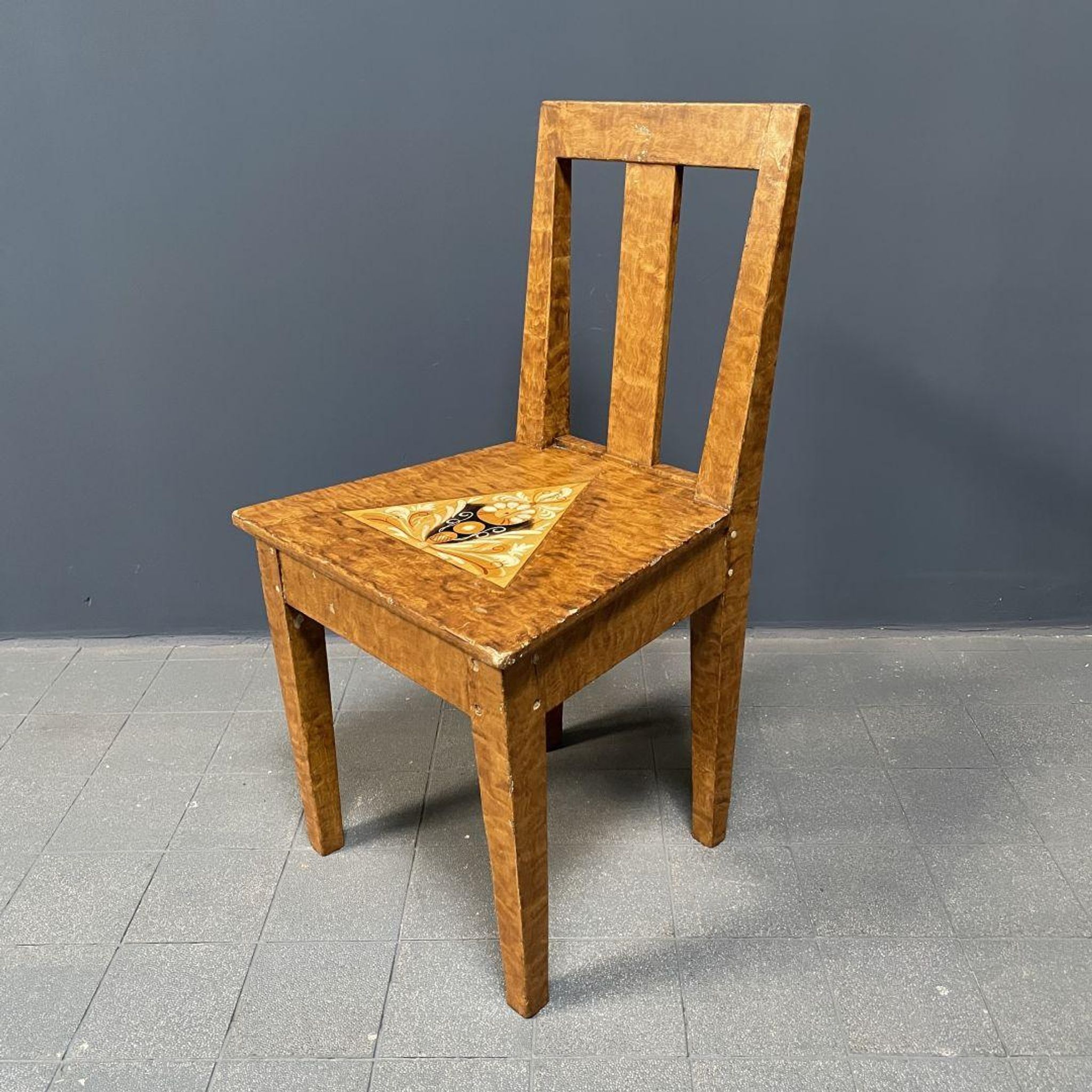 Set of 2 painted Swedish chairs