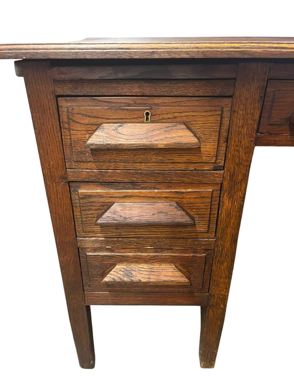Vintage XL deep desk in solid wood