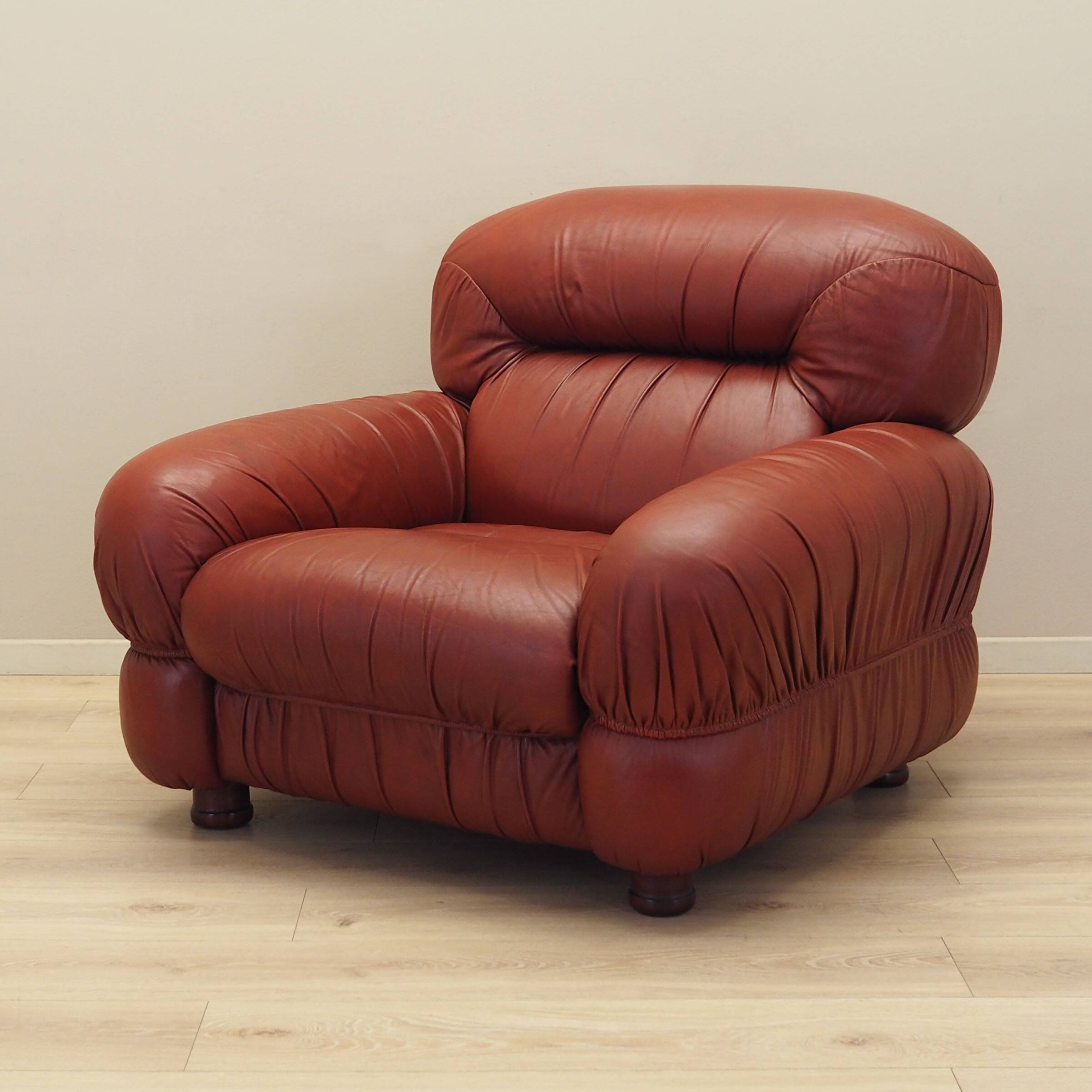 Burgundy armchair, Italian design, 1970s, production: Italy