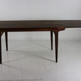 Sixties beautiful grained rosewood dining table by Denmark Sixties beautiful grained rosewood dinin
