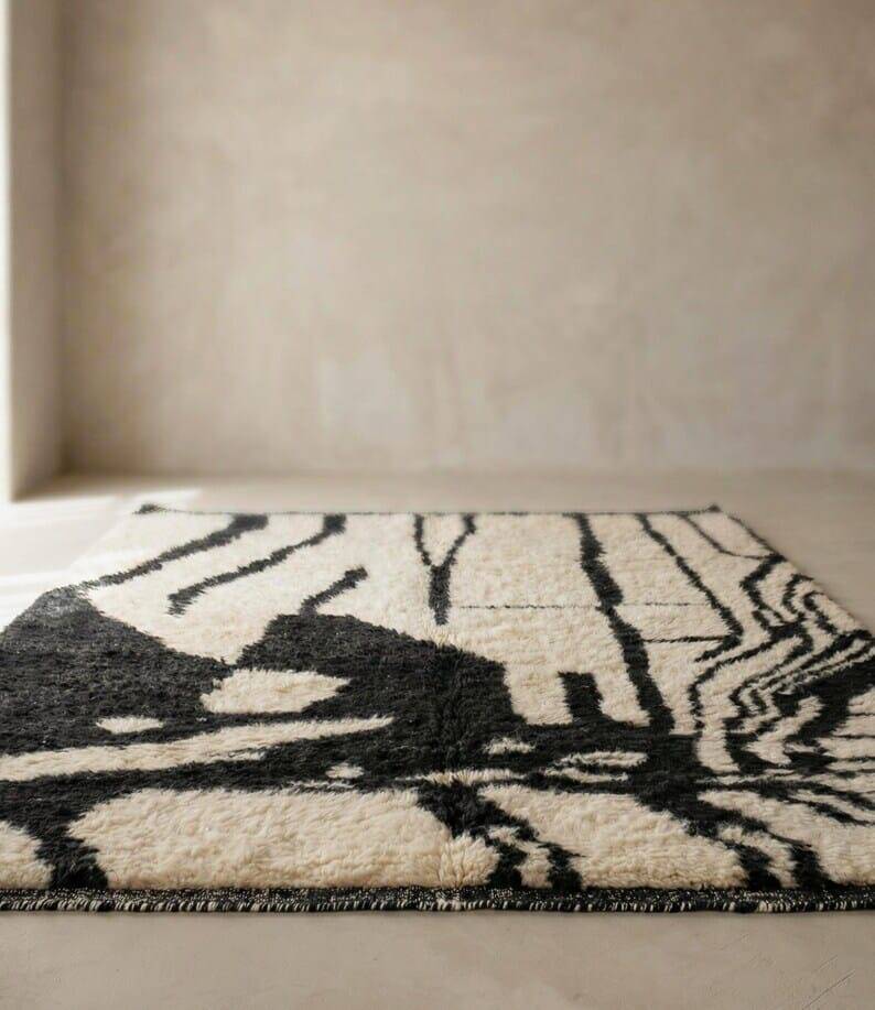 Beni Ourain black and white Berber rug size 1.5/2.5 m
