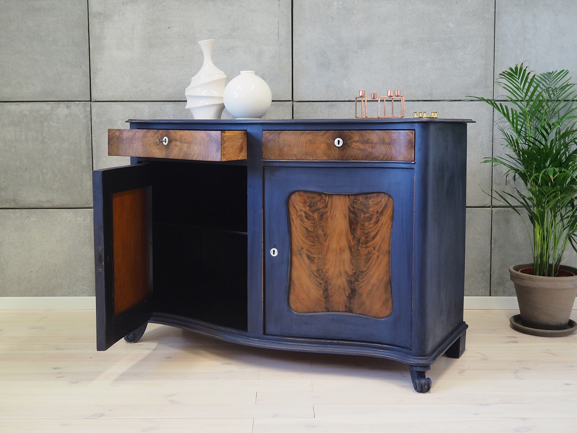 Shabby chic cabinet 40