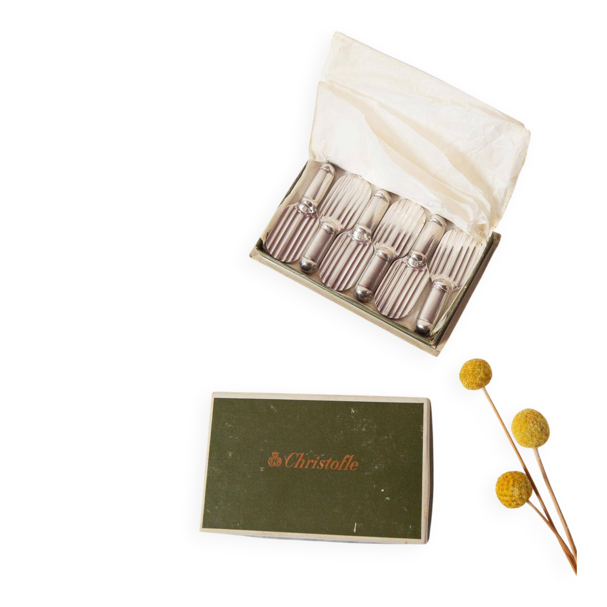 Set of 6 Christofle knife rests in the Strié model in silver-plated metal.