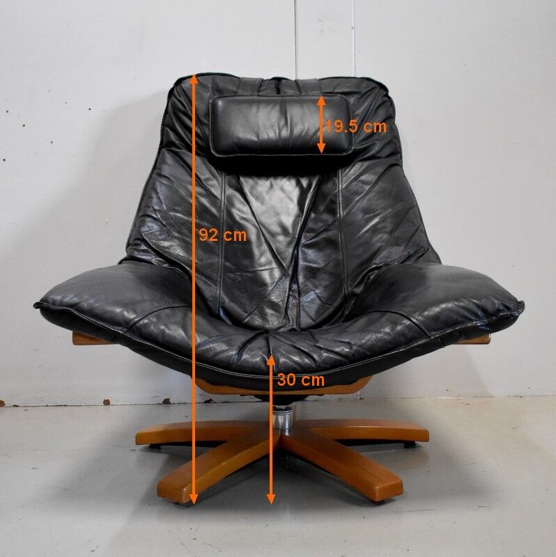 Leather and beech relaxation chair - 1970 / 1980