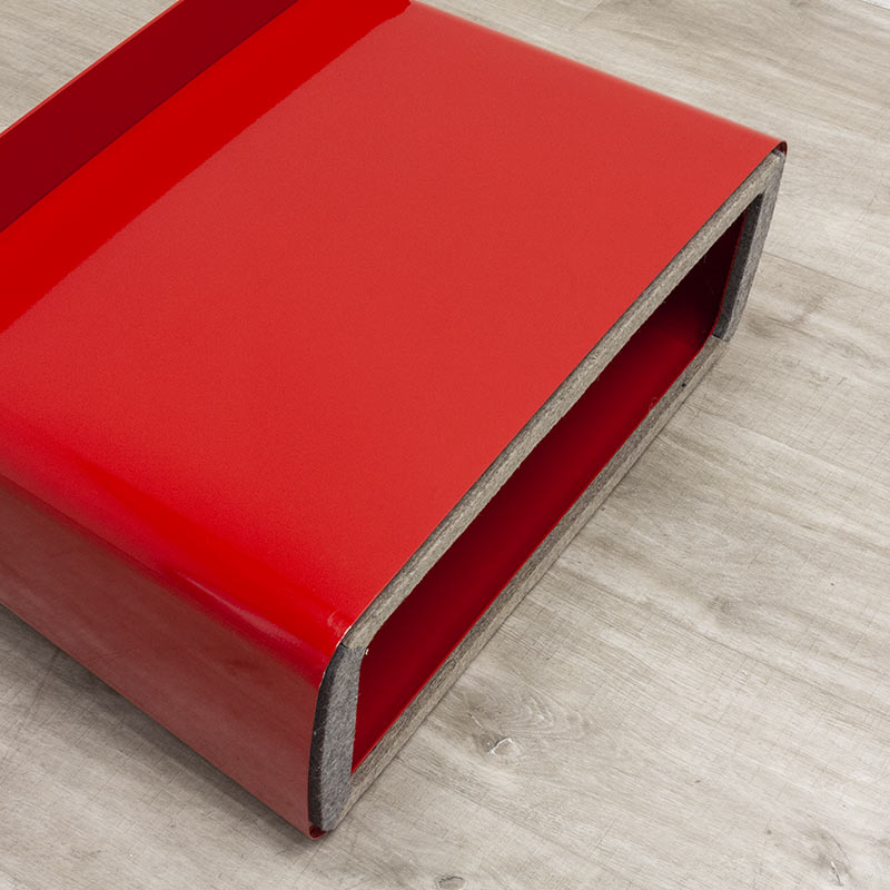 Red coffee table Vitra metal side table