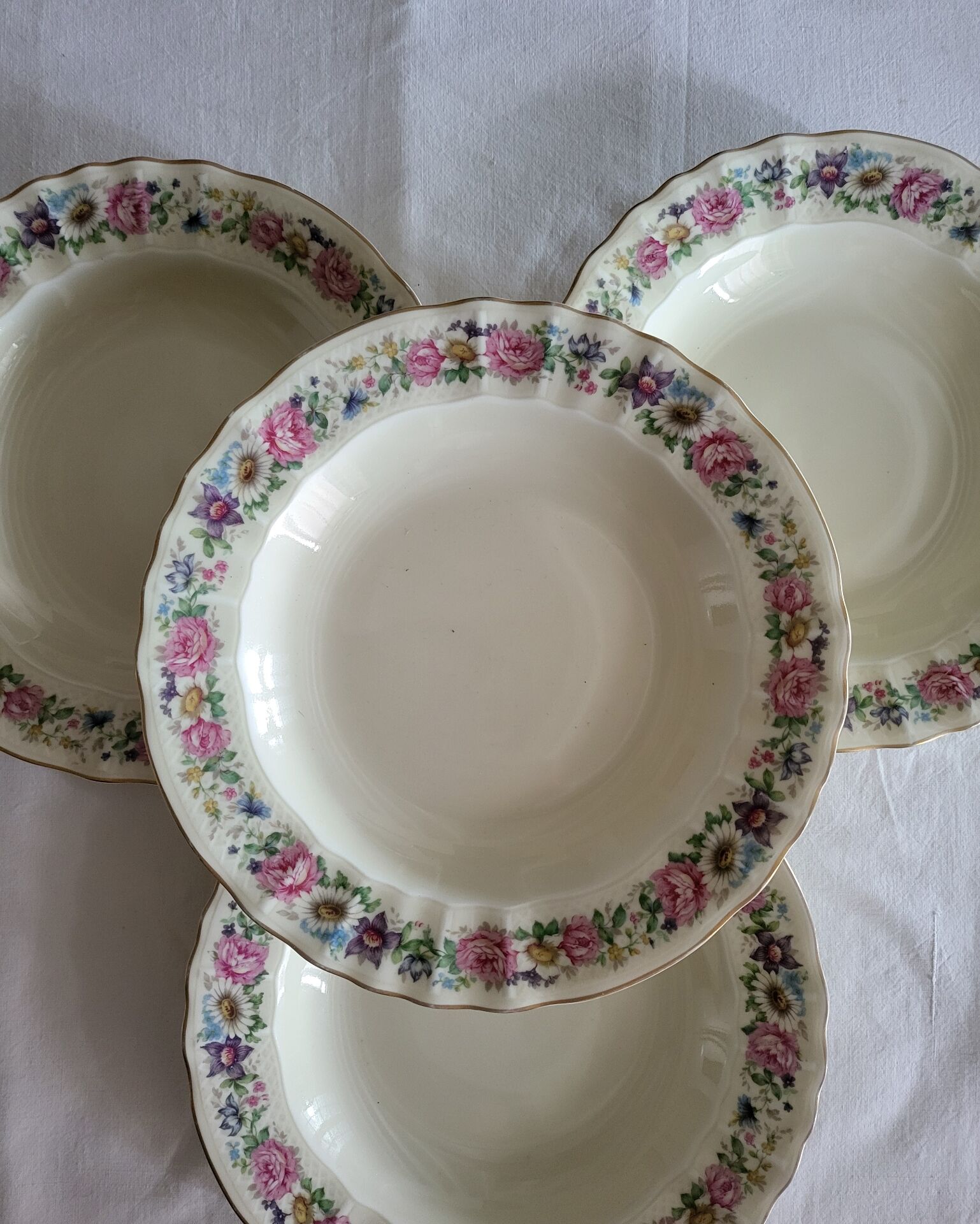 Limoges Bernardaud 4 Deep Plates in porcelain