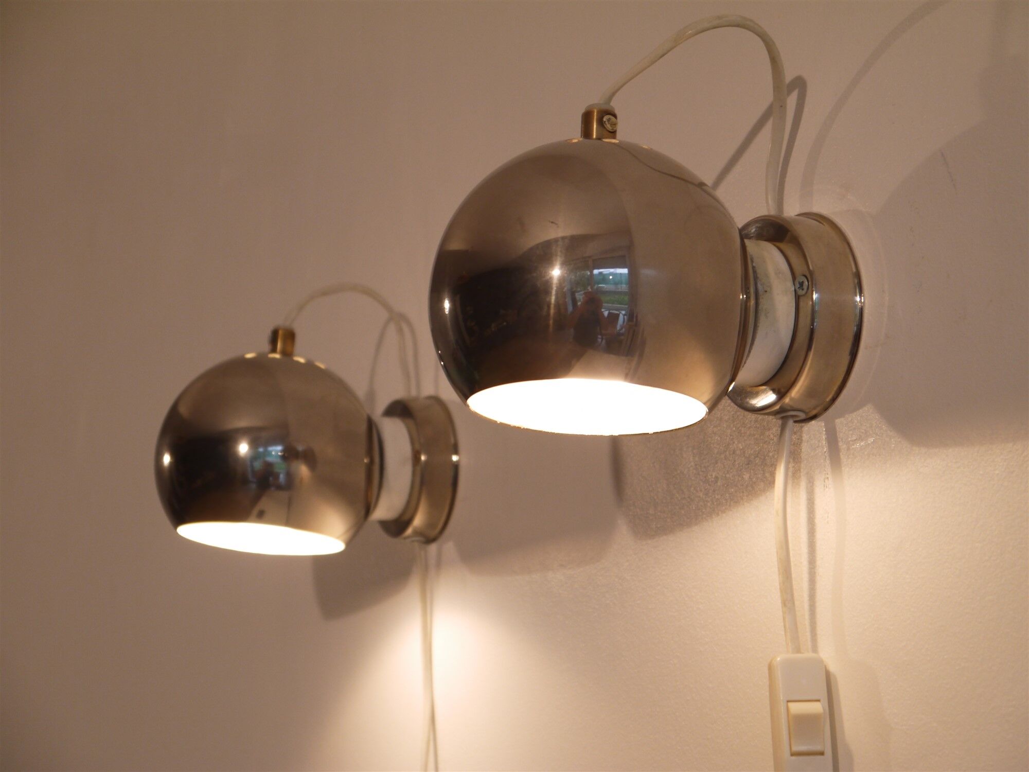 Paire d'appliques scandinave "Trivel belysning" Suède 1970