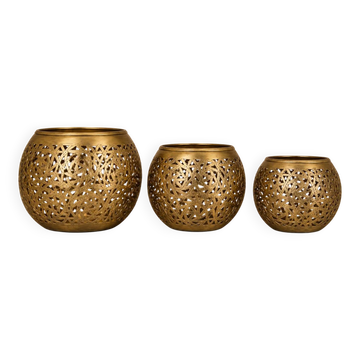 Ensemble de 3 bougeoirs en laiton faits main avec motif ajouré