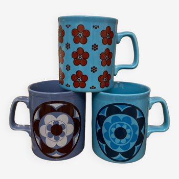 Set of Staffordshire mugs