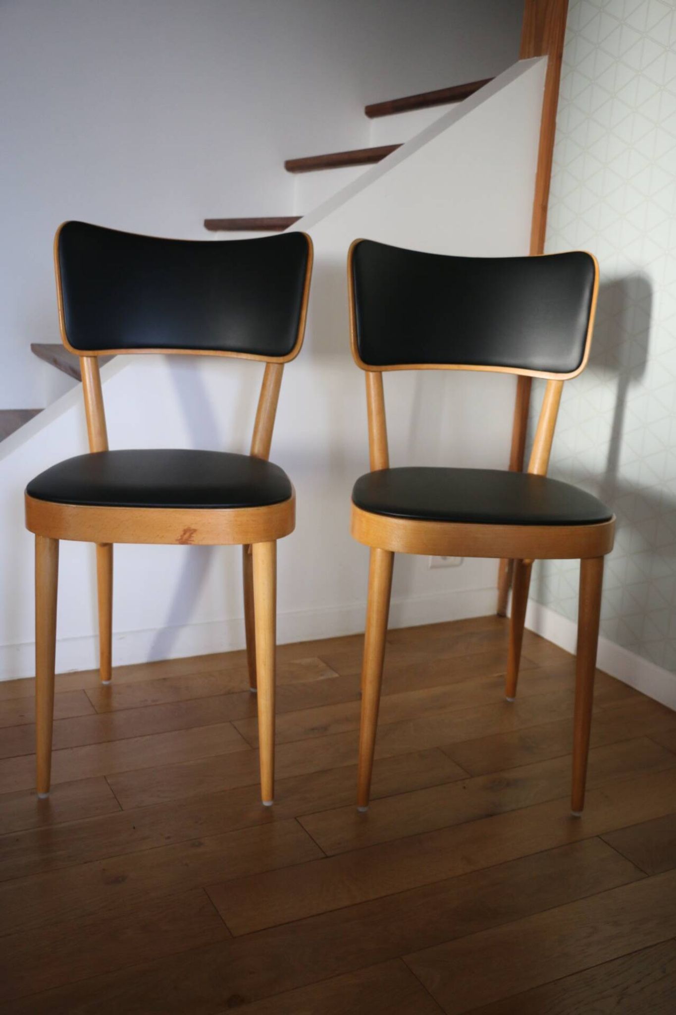 5 chaises baumann dos large skaï noir